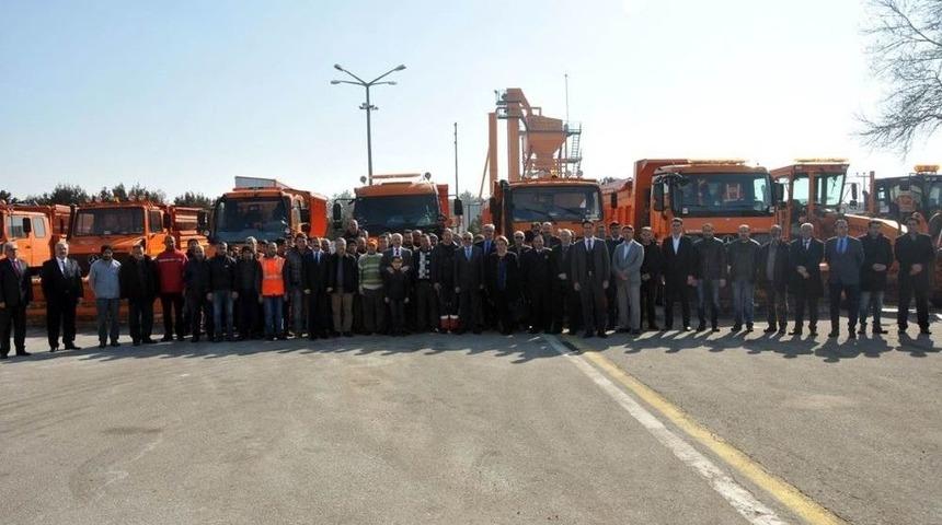 Vali Meral, Kurum Ziyaretlerini S&uuml;rd&uuml;r&uuml;yor