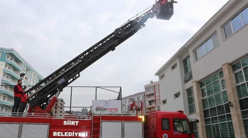 Engellilere Yangın Tatbikatı D&uuml;zenlendi