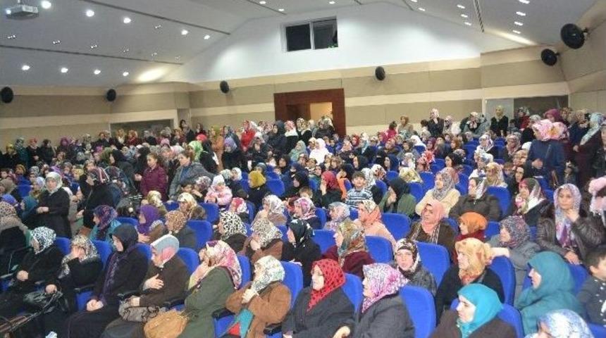 &Ccedil;erkezk&ouml;y M&uuml;ft&uuml;l&uuml;ğ&uuml;nden &rsquo;aileyi Besleyen Değerler&rsquo; Semineri