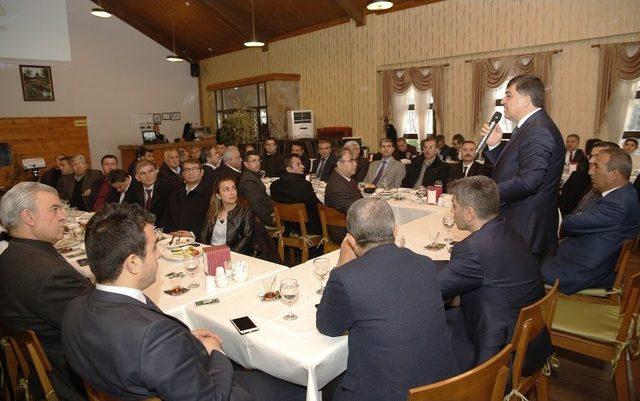 Başkan Fadıloğlu’ndan Ortaokul Müdürleri İle ’eğitim’ Toplantısı