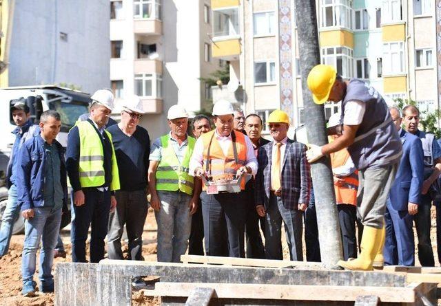 Malltepe’de Kapalı Pazar Yerinin Temeli Atıldı