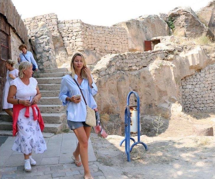 (özel Haber) Kırkgöz Yeraltı Şehri Ziyaretçilerini Büyülüyor G3