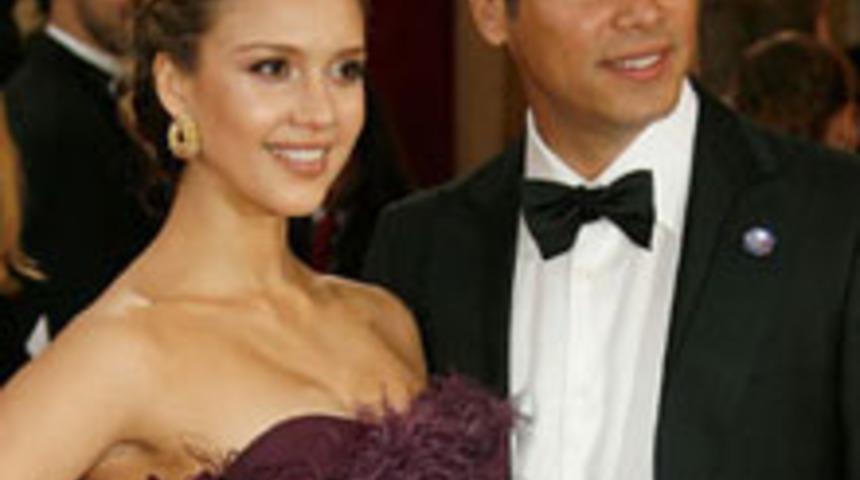 Jessica Alba Muradına Erdi