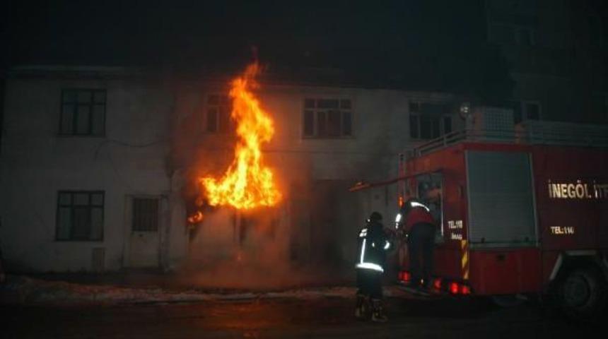 İneg&ouml;l'de Suriyeli Ailenin Kaldığı Ev K&uuml;le D&ouml;nd&uuml;