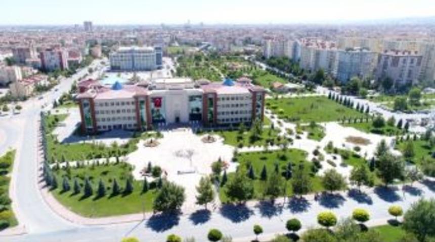 Sel&ccedil;uklu N&uuml;fusuyla 50 İli Geride Bıraktı