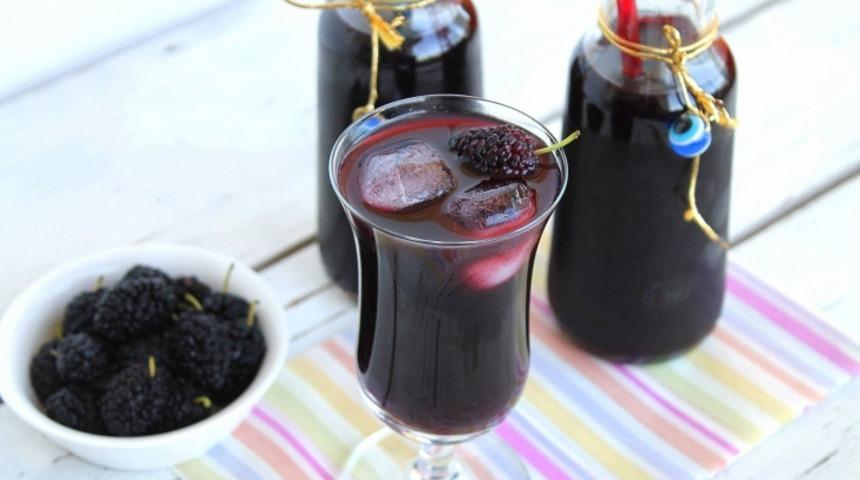 Sıcak Havaların Dermanı: İçinizi Serinletecek Karadutlu 3 Lezzet!