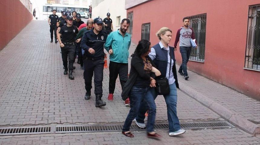 Uyuşturucu Operasyonunda G&ouml;zaltına Alınan 9 Kişi Adliyeye Sevk Edildi