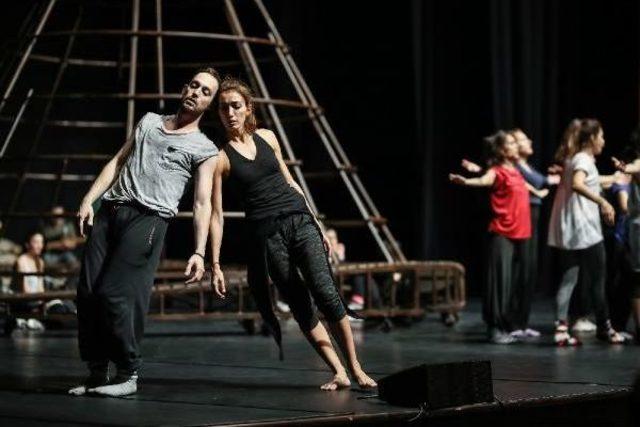 Erdal Beşik&ccedil;ioğlu Y&ouml;netiminde Rock M&uuml;zikali 2