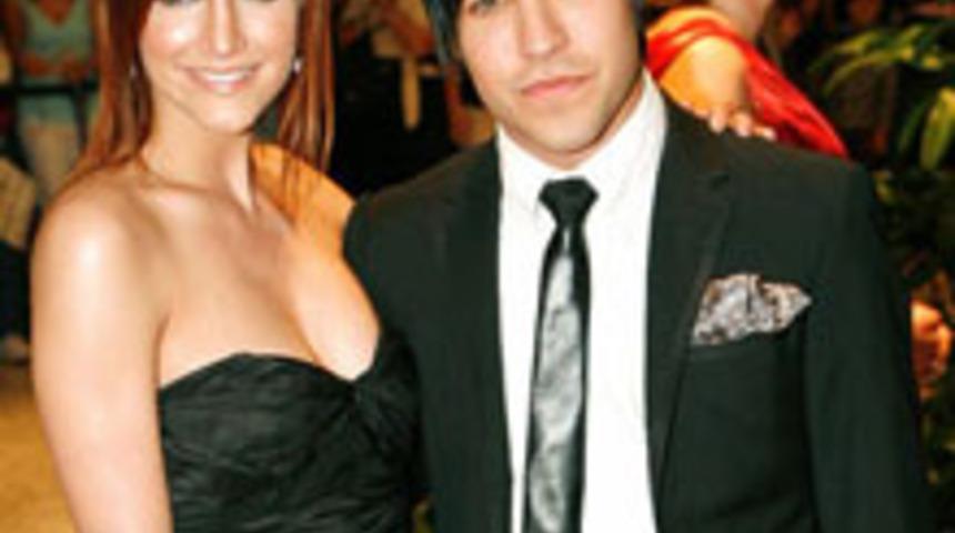 Ashlee Simpson'ın İlgin&ccedil; D&uuml;ğ&uuml;n&uuml;