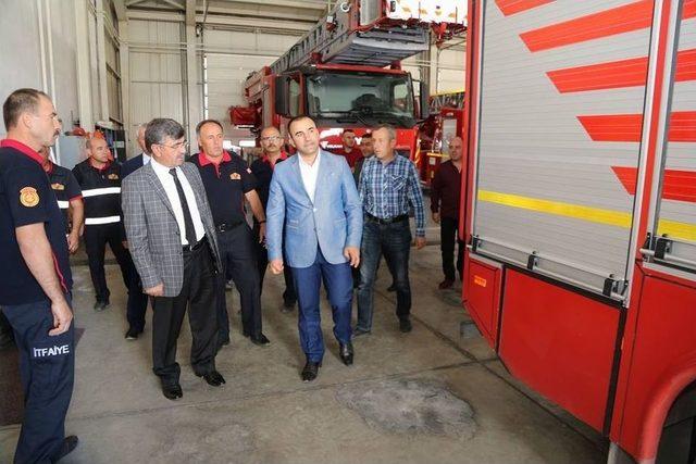 Başkan Akdoğan&rsquo;dan İtfaiye Personeline Kutlama Ziyareti 1