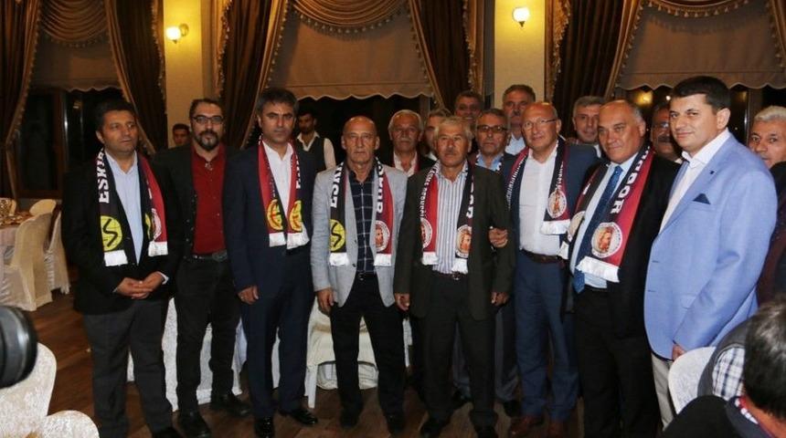 Başkan Altınok &Ouml;z, Eskişehirli Muhtarlarla Bir Araya Geldi