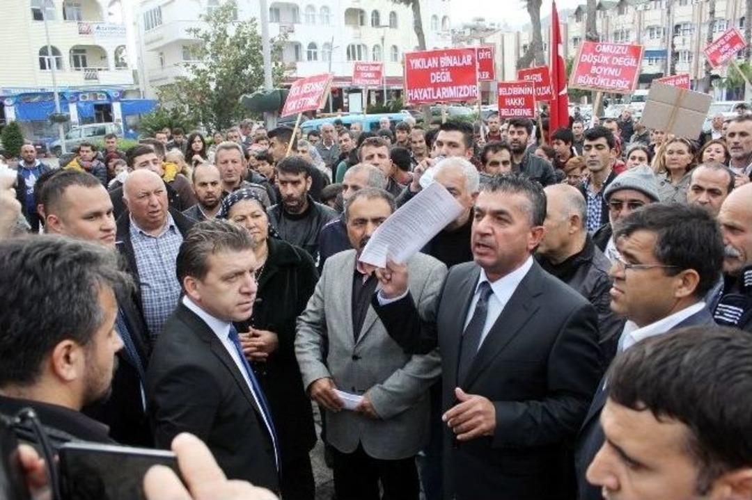 Esnafın "hayatlarımızı Yıkıyorsunuz" Eylemi