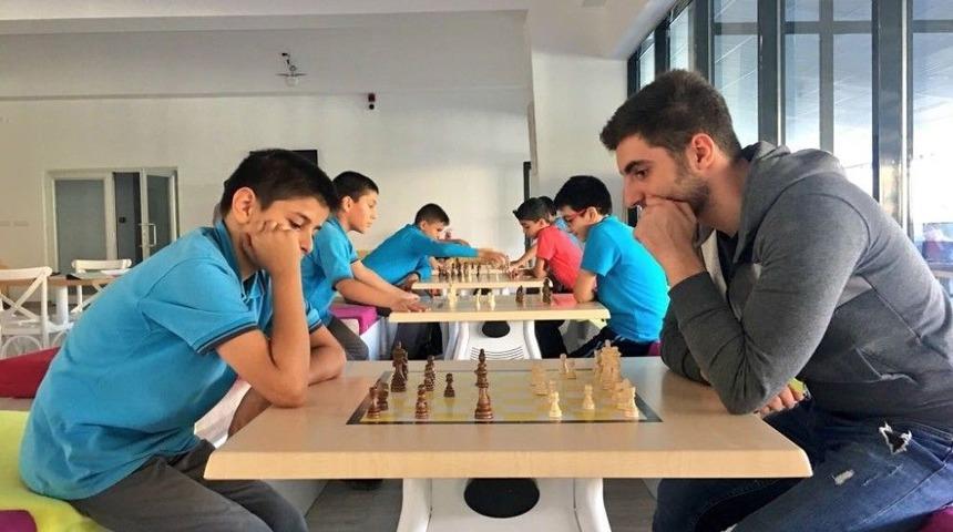 Ke&ccedil;i&ouml;renli Gen&ccedil;lerin Yeni G&ouml;zdesi