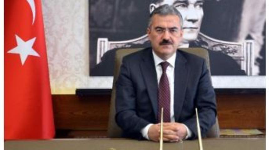 Vali Ayyıldız: &ldquo;atat&uuml;rk, Her D&ouml;nemde G&uuml;ncelliğini Koruyan B&uuml;y&uuml;k Bir Liderdir&rdquo;