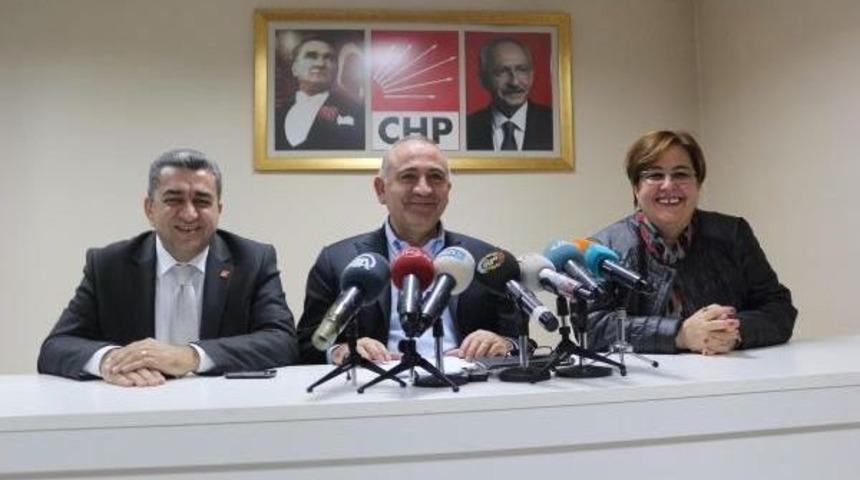 Chp'li Tekin, Davutoğlu'na: Senin Laleci Vekilden Haberin Yok Mu