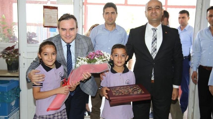 &Ouml;ğrencilere Kırtasiye Yardımı Yapıldı