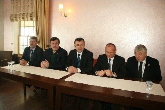 Ak Parti&rsquo;den Birlik Mesajı 1