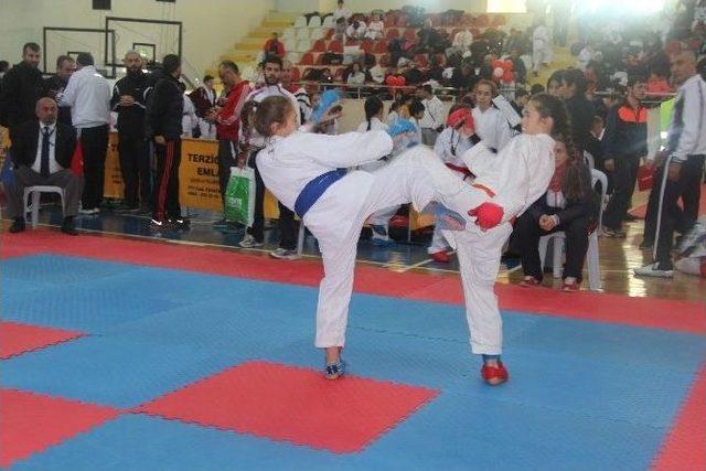 Gaffar Okkan’ın Anısına Düzenlenen Karate Turnuvası Sona Erdi