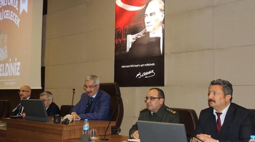 &Ccedil;orum&rsquo;da Okulların G&uuml;venliği Masaya Yatırıldı