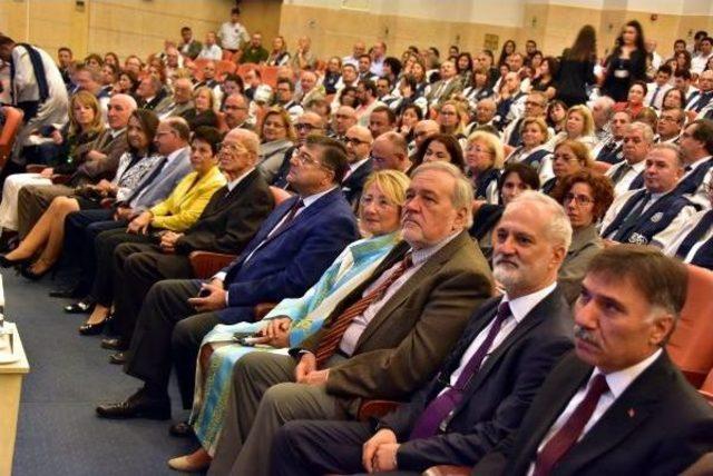 Ege Üniversitesi'nde Ilk Dersi İlber Ortaylı Verdi