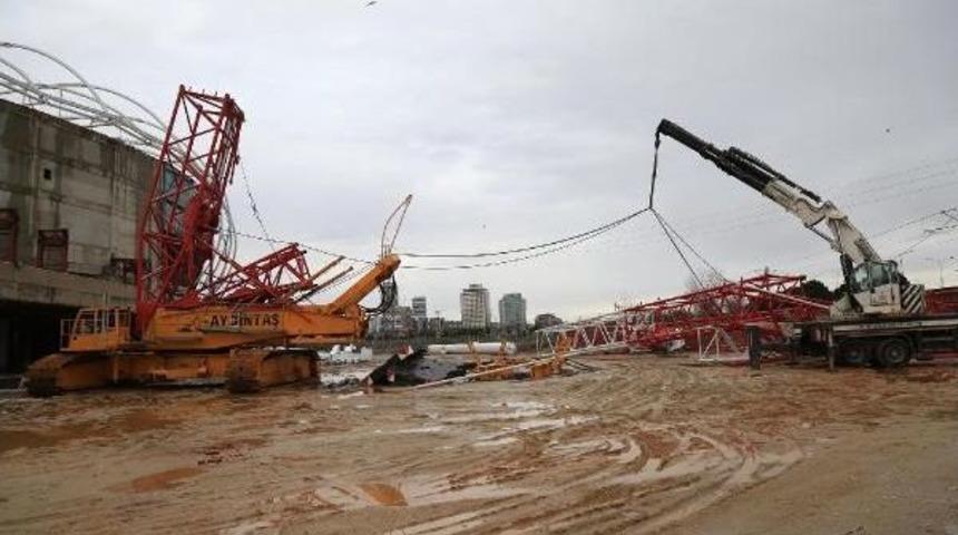 Taksisine Timsah Arena Vinci D&uuml;ş&uuml;nce &Ouml;len S&uuml;r&uuml;c&uuml; Toprağa Verildi (3)