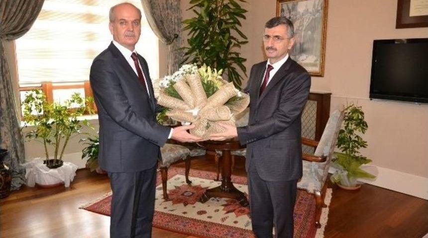 Cb&uuml; Rekt&ouml;r&uuml; &Ccedil;elebi&rsquo;den Vali Bektaş&rsquo;a İade-i Ziyaret