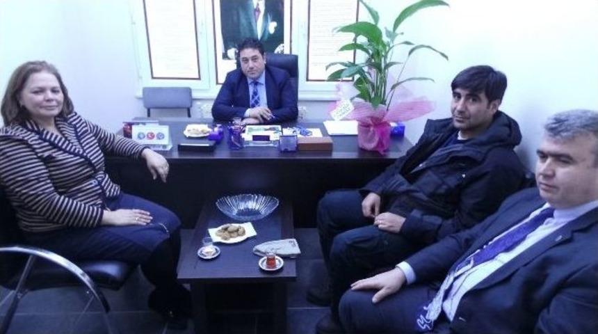 &Ccedil;om&uuml;&rsquo;de Rekt&ouml;rl&uuml;k Se&ccedil;imleri