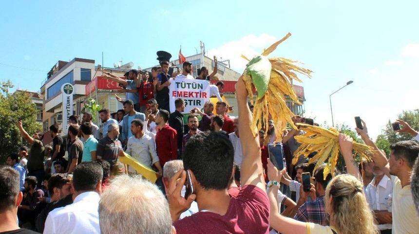 Adıyaman&rsquo;da T&uuml;t&uuml;nc&uuml;lerin Eylemi S&uuml;r&uuml;yor
