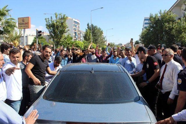 Adıyaman&rsquo;da T&uuml;t&uuml;nc&uuml;lerin Eylemi S&uuml;r&uuml;yor 1