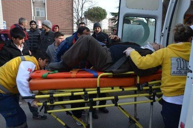 Otomobil Yayaya Çarptı: 1 Yaralı 1