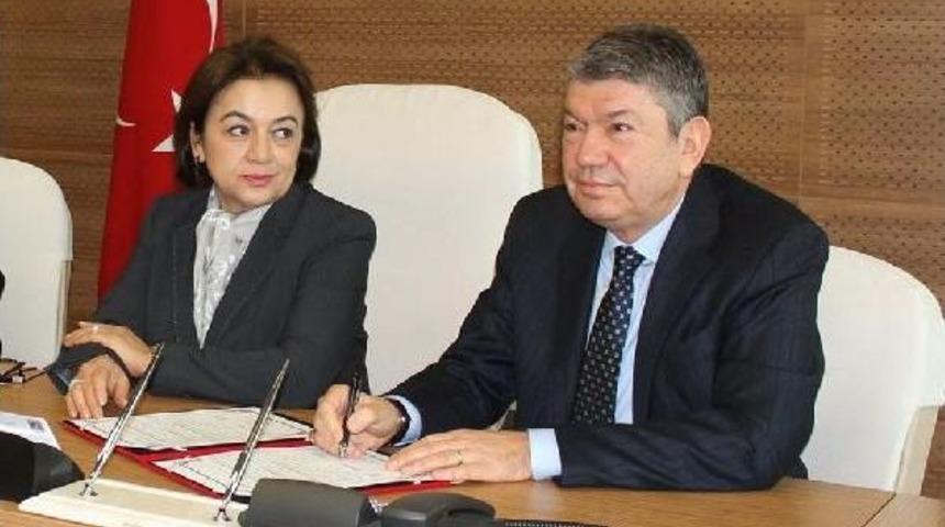 82 Yıllık Okulun Isim Hakkını Aldı