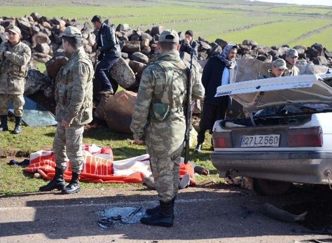 Şanlıurfa&rsquo;da Trafik Kazası: 4 &Ouml;l&uuml;, 7 Yaralı