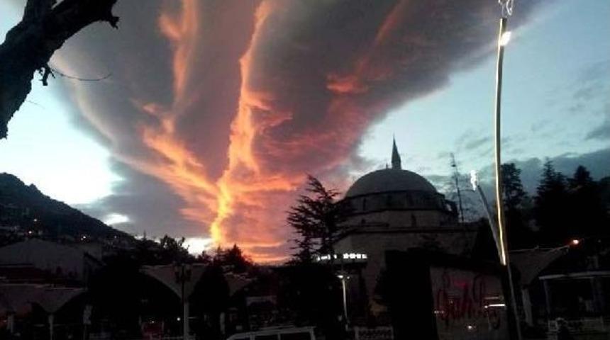 Tokat'ta G&ouml;ky&uuml;z&uuml;nde Ilgin&ccedil; Bulut G&ouml;r&uuml;nt&uuml;s&uuml;