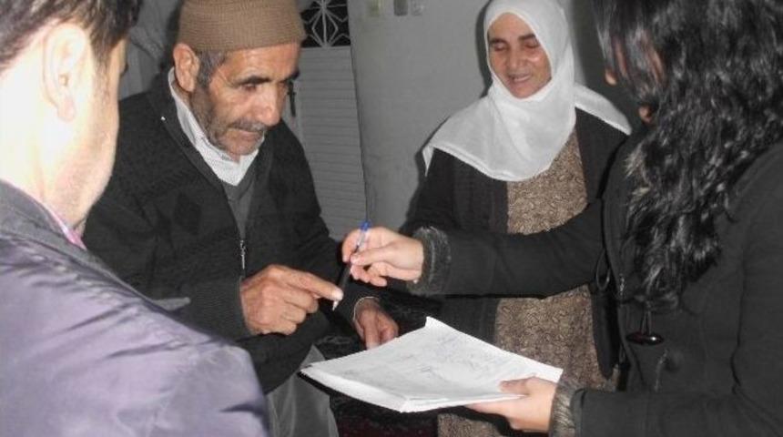 Hdp-dbp Ev Ev Gezerek &Ouml;calan İ&ccedil;in İmza Topladı