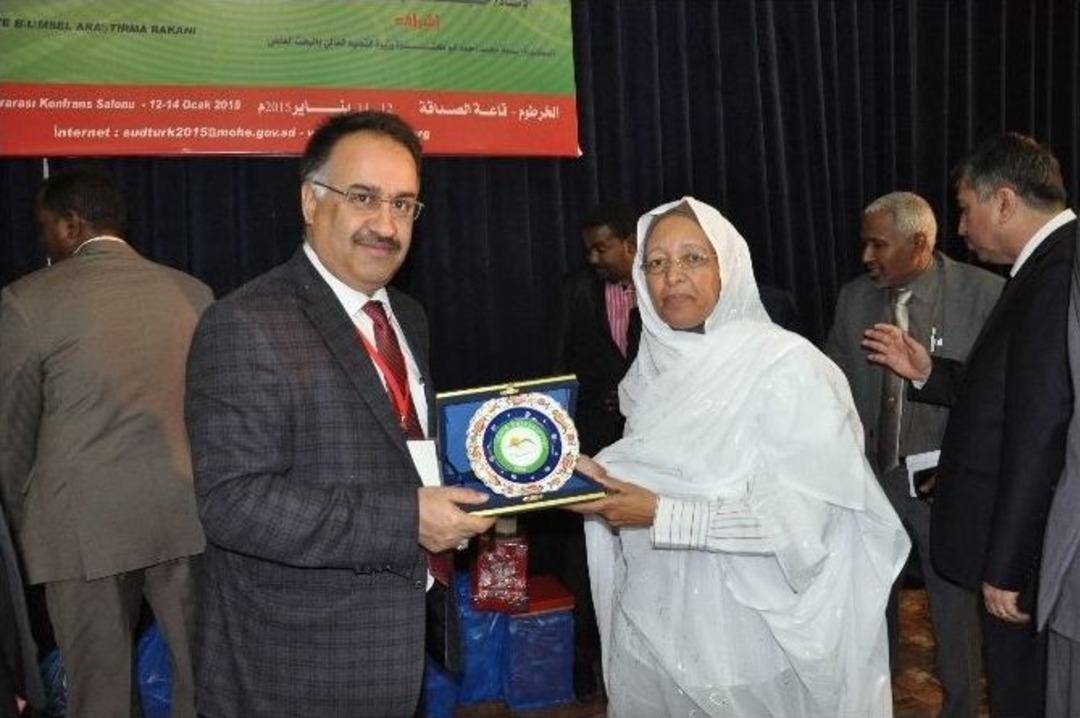 Iğdır &Uuml;niversitesi Sudan&rsquo;da 12 &Uuml;niversiteyle İşbirliği Anlaşmaları İmzaladı