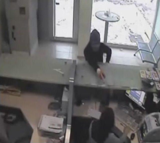 150 G&uuml;venlik Kamerası İzlenerek Kıskıvrak Yakalandı 2