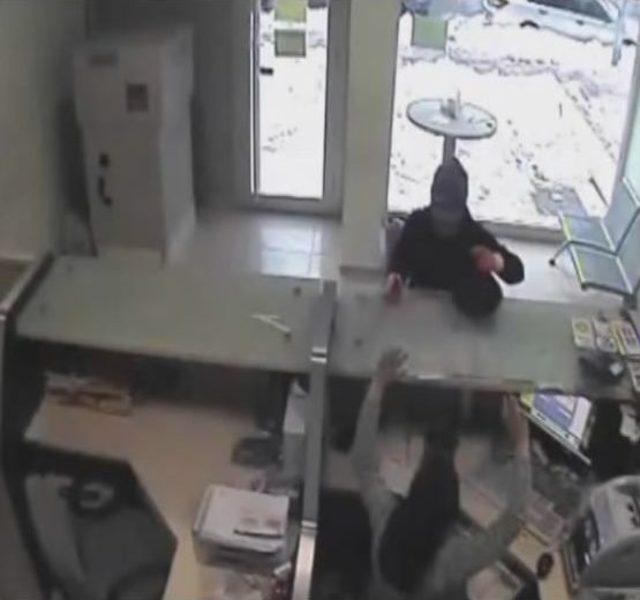 150 G&uuml;venlik Kamerası İzlenerek Kıskıvrak Yakalandı 3