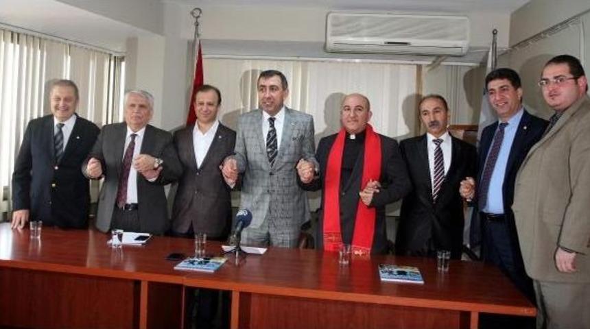 İzmir'de, Inan&ccedil; Temsilcilerinden Ortak Tepki