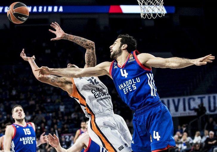 Thy Euroleague: Anadolu Efes: 82 - Valencia Basket: 66 G2
