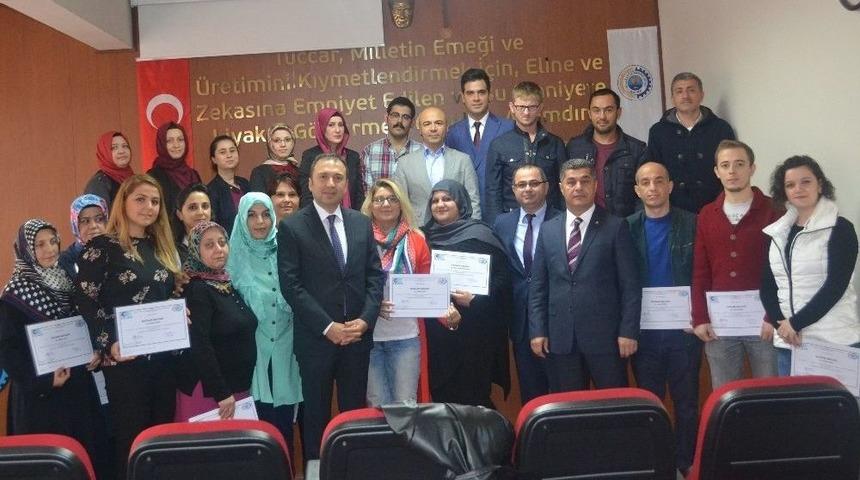 Girişimci Adaylarının Sertifika Heyecanı