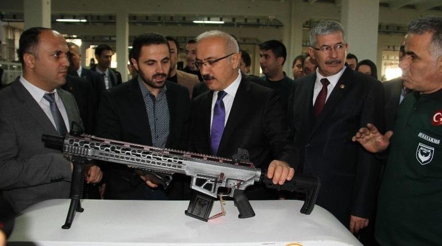 Kalkınma Bakanı L&uuml;tfi Elvan Beyşehir&rsquo;de