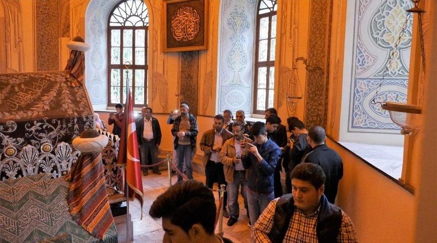 Başiskele Belediyesi Gen&ccedil;leri Bursa İle Buluşturdu