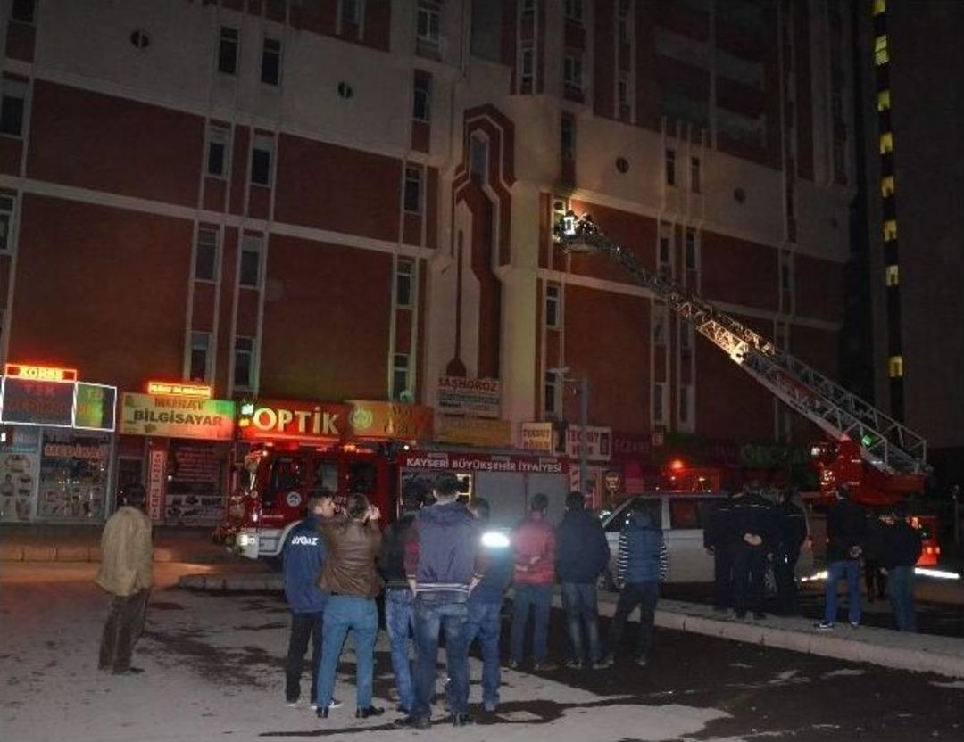 Kayseri&rsquo;de İş Merkezinde Yangın