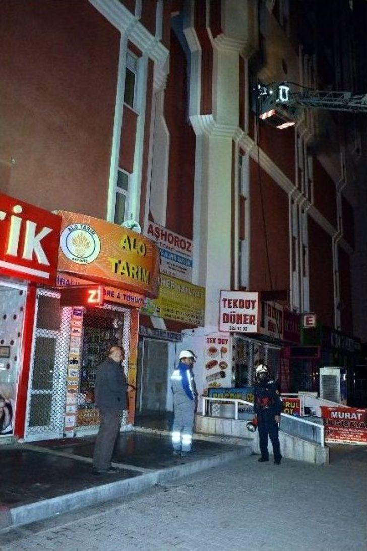 Kayseri’de İş Merkezinde Yangın G3