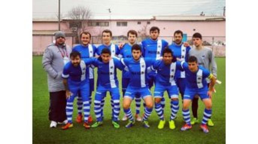 Yunusemre Belediyespor Şampiyonluğa Y&uuml;r&uuml;yor