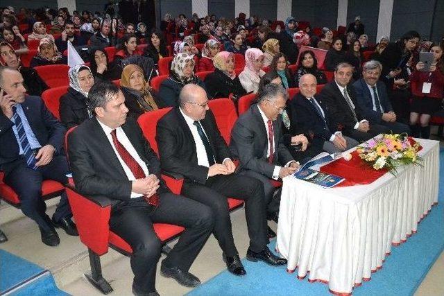 Ak Parti Melikgazi Ve Kocasinan İlçe Kadın Kollarında 4. Olağan Kongre Heyecanı