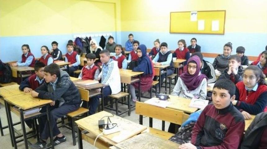 &Ouml;ğrencilere Sigaranın Zararları Anlatıldı