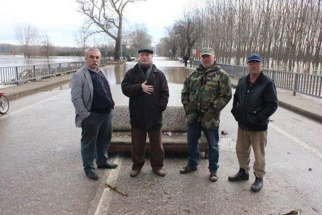 Edirne’de Sel Suları Karaağaç Mahallesi’ne Ulaştı