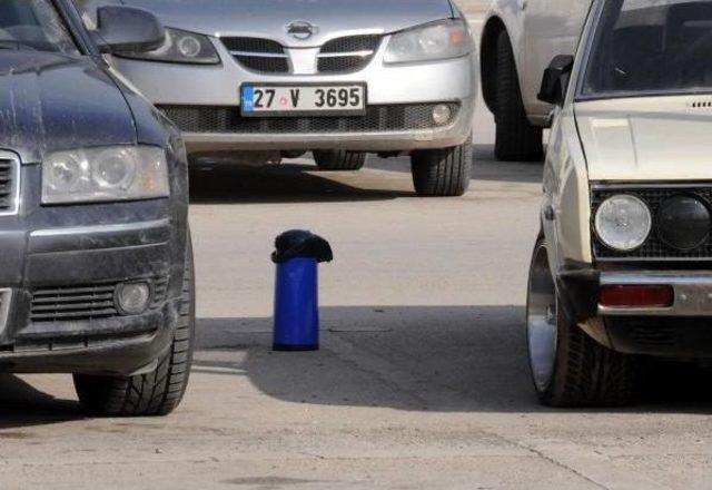 Otoparka Bırakılan Termos, Bomba Paniğine Yol Açtı