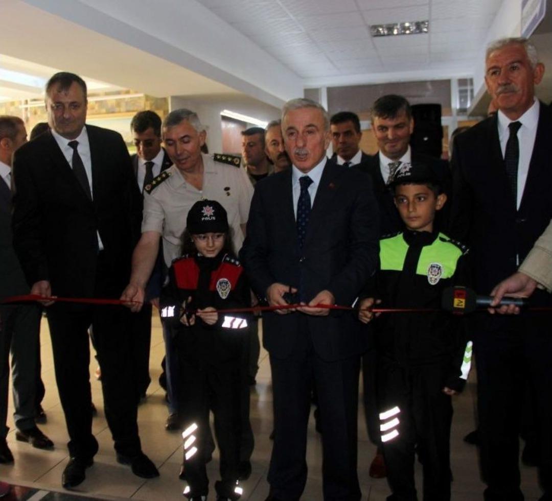 T&uuml;rkiye&rsquo;de İlk Kez Okulda Trafik Eğitim Koridoru Oluşturuldu